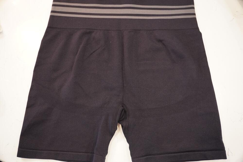New Balance Seamless Biker Shorts Size L NWOT Black Grey Stripe High Waist 5"